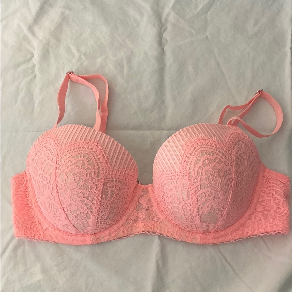 Victoria's Secret Dream Angels lined demi, lace overlay
